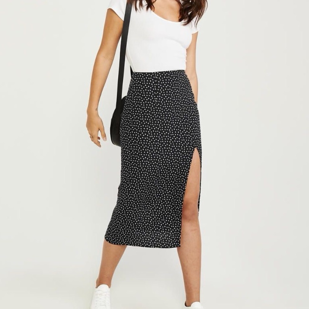 Abercrombie & Fitch Spotted Dot Print High Slit Midi Skirt
